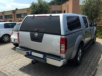 後方にまわっても同様のステッカーが貼られていた。オーナーのオフロードへの熱き思いが伝わる。