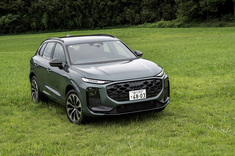 もはやドライブモード切り替え不要の足まわり。新型「アウディQ3」のエントリーモデルを試す。