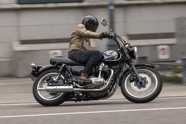 カワサキ純正 最終価格 w800 メグロk3 ローシート