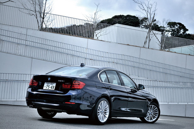 BMW 328iラグジュアリー（FR/8AT）【試乗記】 クラスを制する完成度