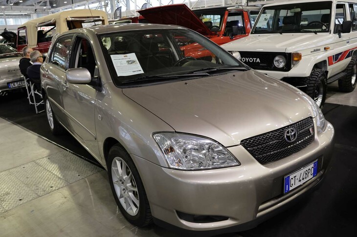 本文で紹介した「トヨタ・カローラ ツーリングスポーツ」（2002年）。