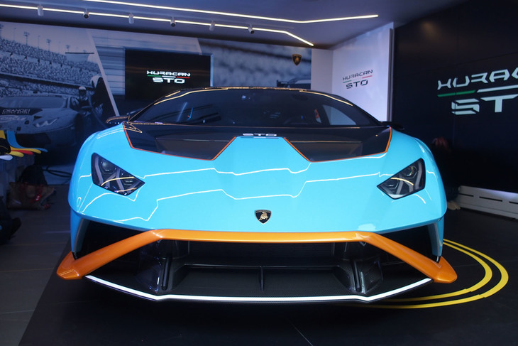 ランボルギーニ・ウラカンSTO（フロントマスク）