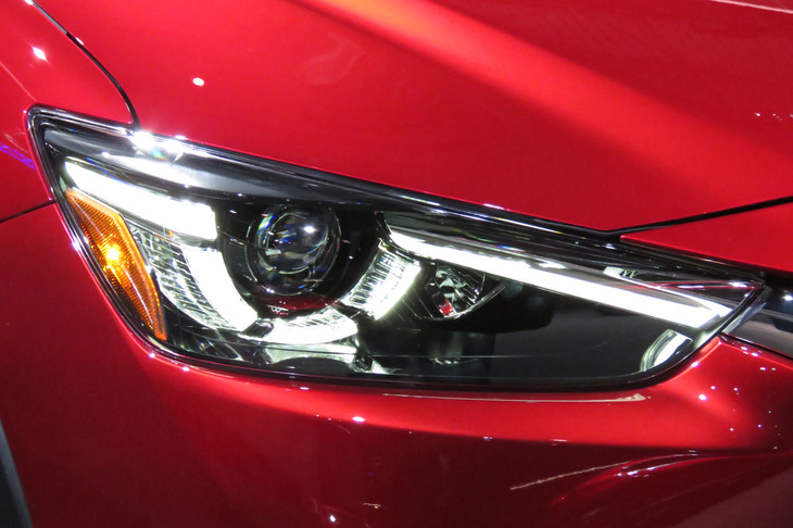 マツダCX-3（ヘッドランプ）