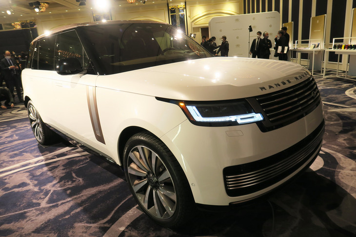 新型レンジローバーSV P530（LWB）