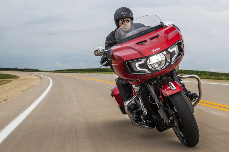 車体、足まわり、エンジンのすべてに新機軸が取り入れられた「チャレンジャー」は、大柄なツーリングモデルでありながら、サーキットも走れるほどのパフォーマンスを実現している。