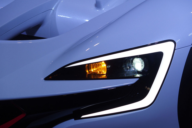 スバルSTI E-RAコンセプト（ヘッドランプ）