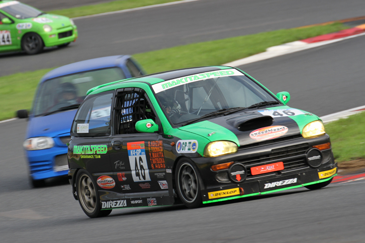 GP-2に次ぐ40台が出走したGP-3クラスで優勝、総合でも6位となった「マキタスピードIDI速心びびお」。過給器付きマシンでは、昔から「スバル・ヴィヴィオ」が強い。