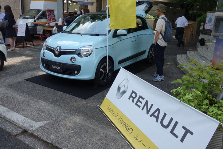 会場内を巡っていると、見覚えのあるかわいらしいクルマとご対面。