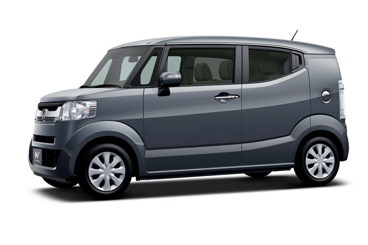 「ホンダN-BOXスラッシュG」。ボディーカラーはシャイニンググレー・メタリック。