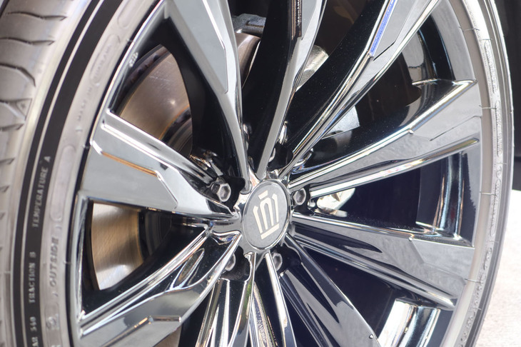 トヨタ・クラウン スポーツ（フロントホイール）