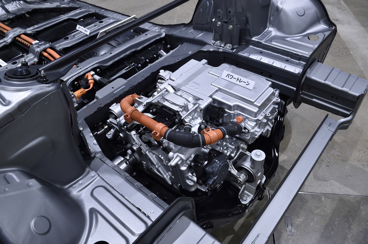 車体後方に配置された後輪駆動用のモーター。最高出力154PS、最大トルク315N・mを発生する。