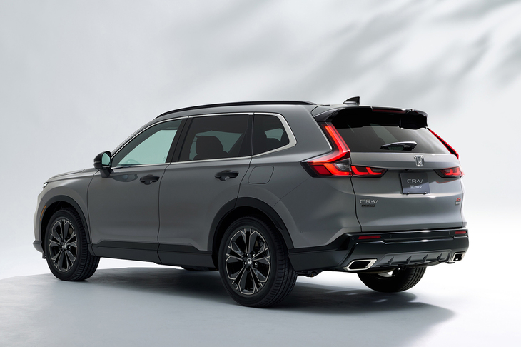 「CR-V」も北米だけで年間40万台ほどが販売されるホンダきっての人気モデル。ただし日本での月間販売目標は400台とちょっと弱含み。