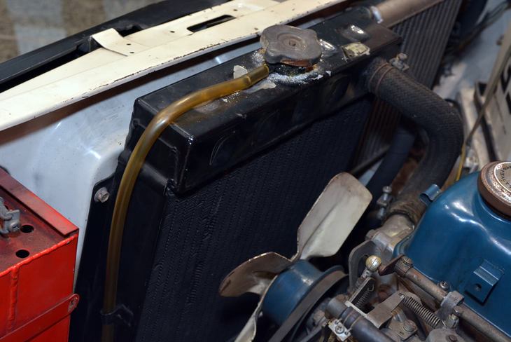 1972年式日産サニー1200クーペGX-5 特殊ツーリングカー（TS）仕様（エンジンルーム）