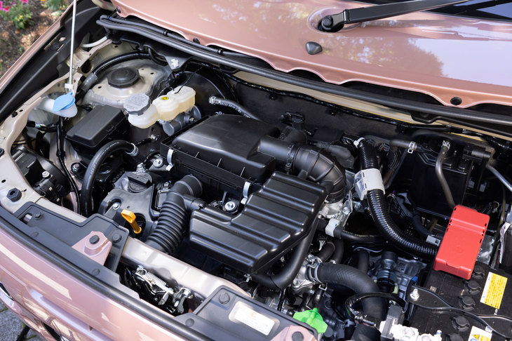 パワーユニットは「R06A」型の0.66リッター自然吸気エンジン。現行世代の「アルト」や「ハスラー」「スペーシア」とは異なり、マイルドハイブリッドの設定はない。