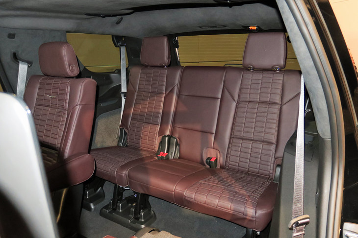 キャデラック・エスカレード スポーツ（3列目シート）