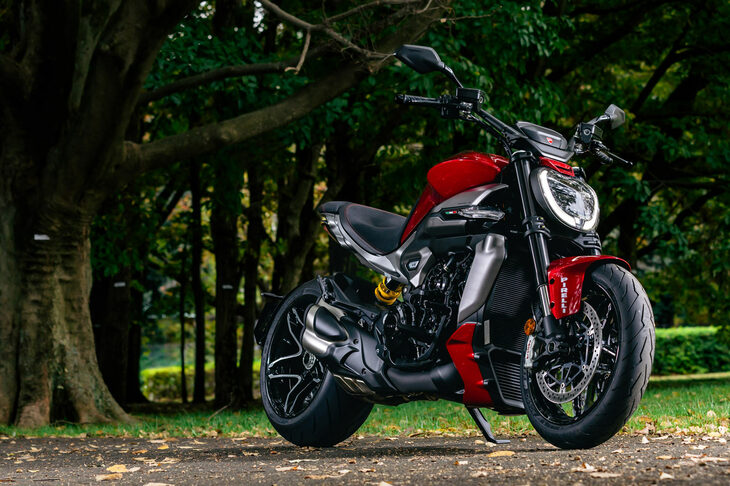 ドゥカティXディアベルV4