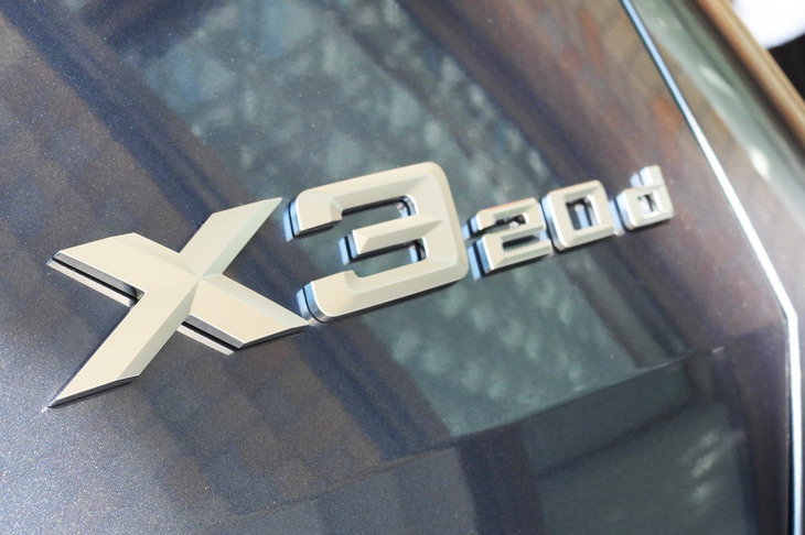 BMW X3 20d xDrive Mスポーツ（「X3 20d」バッジ）