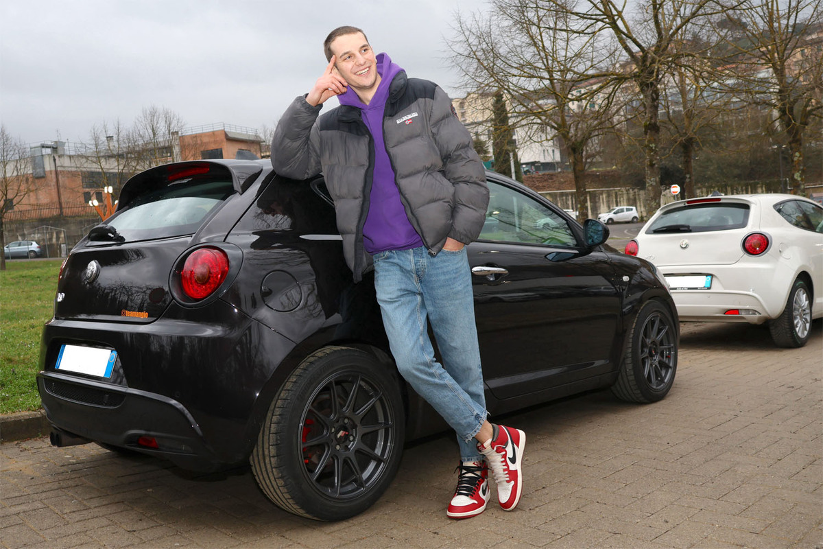 Ta_ke 　4本目【175/65R 15】アルファロメオミト アバルト用 第798回：俺たちの「ミト」！ イタリアの若者が熱くなる理由