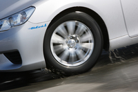 「ヨコハマBluEarth-A」のウエット性能がアップ