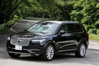 ボルボXC90 D5 AWDインスクリプション