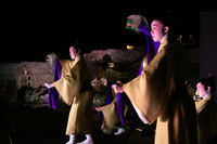 琉球王国時代に確立された伝統の踊りである琉球舞踊も披露された。