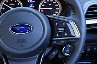 アダプティブクルーズコントロールとステアリングアシストを組み合わせた「アイサイト ツーリングアシスト」は全車に標準装備。作動上限速度は120km/h。