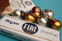 マイヤーニは、フィアットの名称でさまざまなチョコレートを展開している。手前は「グランフィアット」。