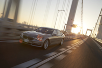 DRIVING LUXURY―革新のセダン BMW 7シリーズ