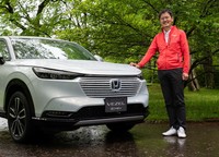 サステイナブルな環境を守る一方で、モビリティーの楽しさも残さなければいけないと語る岡部さん。