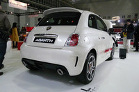 （注：写真はすべて「インポートオートサロン2009」で撮影した欧州仕様車）