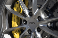 セラミック・コンポジットブレーキの「PCCB」はサーキット派にお薦めしたいオプションだ。