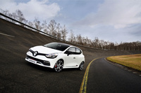 「ルーテシア ルノースポール トロフィー」