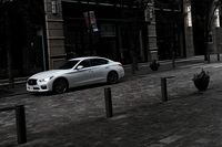 ボディーカラーは全8色。テスト車にはオプション色の「クリスタルホワイトパール」が用いられていた。
    