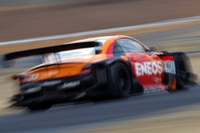 2007年のチャンピオン伊藤大輔が駆る、「ENEOS SC430」。