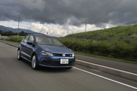 フォルクスワーゲン・ポロ ブルーGT
    