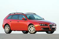 「アルファ159」に、スポーティなワゴンバージョンがラインナップの画像