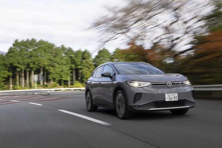 【フォルクスワーゲンID.4のスペック】
	ボディーサイズ：全長×全幅×全高＝4585×1850×1640mm／ホイールベース：2770mm／車重：2140kg／駆動方式：RWD／モーター：交流同期電動機／最高出力：204PS（150kW）／最大トルク：310N・m（31.6kgf・m）／タイヤ：（前）235/50R20 100T／（後）255/45R20 101T（ハンコック・ヴェンタスS1 evo3 ev）／一充電走行距離：561km（WLTCモード）／参考価格：636万5000円
	
	【取材時の電費データ】
	テスト距離：245.4km（市街地1：高速道路7：山岳路2）／消費電力量：--kWh／参考電力消費率：6.2km/kWh