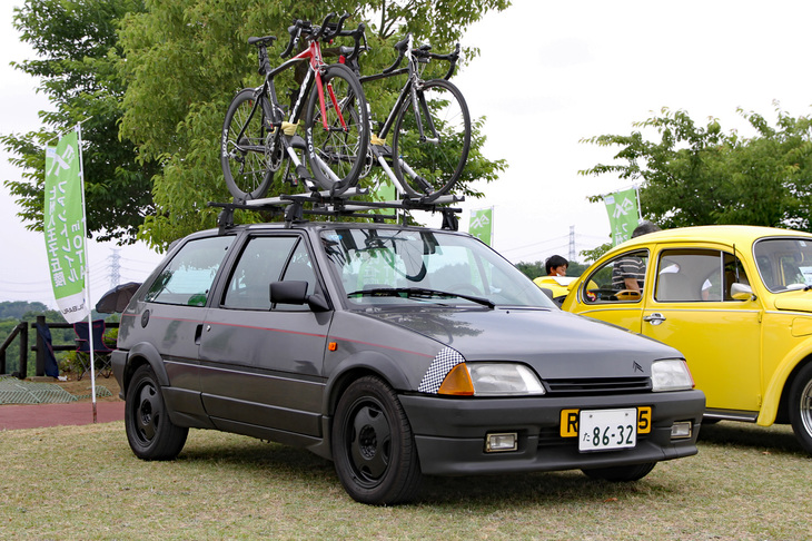 1989年「シトロエンAX GT」。「絶滅危惧種でしょうか？」とオーナーがコメントしていたが、確かにそうかも。