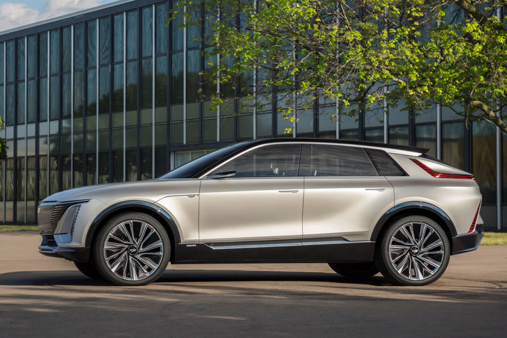 キャデラック初のEVとして2020年8月に発表された「リリック」。アメリカでは、早くも「アルティウム」を採用した量産EVが登場している。