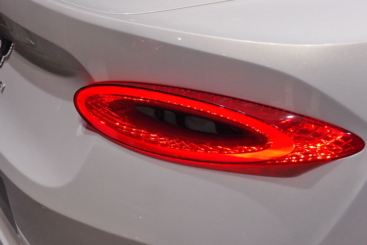 ベントレーEXP 12 スピード6e