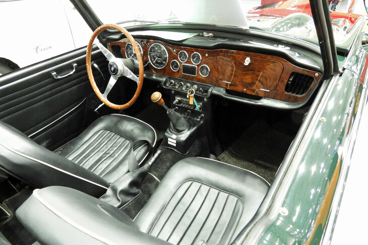 トライアンフTR-4（1966年）