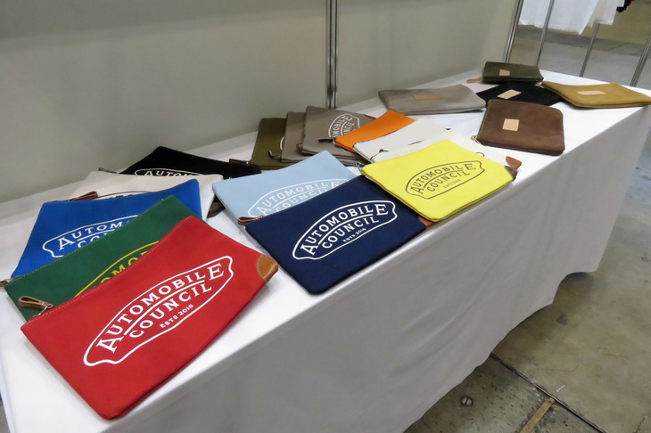 オフィシャルグッズの販売コーナー。