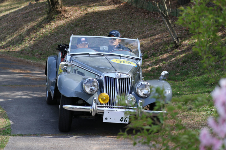 1953年「MG TF」。戦前モデルの流れを受け継いだMG Tシリーズの最終発展型。