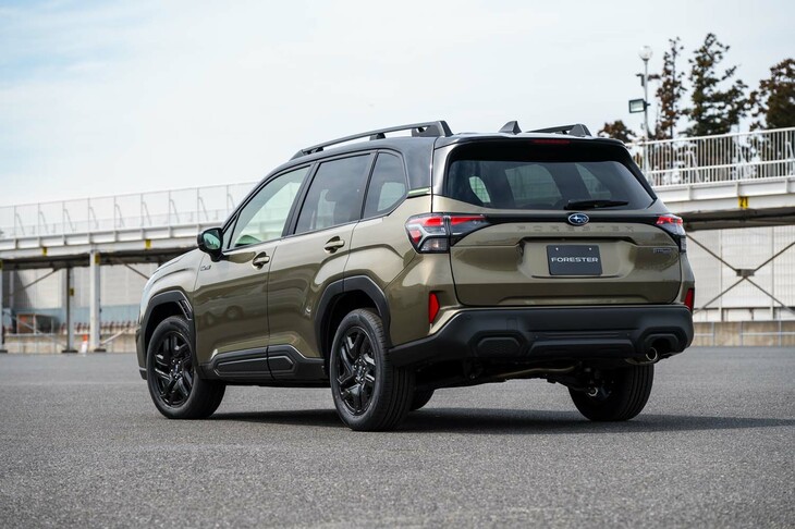 2023年11月のロサンゼルスショーで発表された6代目「スバル・フォレスター」。米国では2024年春に発売され、このほど約1年遅れで日本に導入されることとなった。