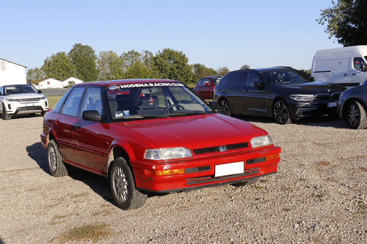 英国工場製「ホンダ・コンチェルト」を発見。2022年9月にモデナサーキットで。