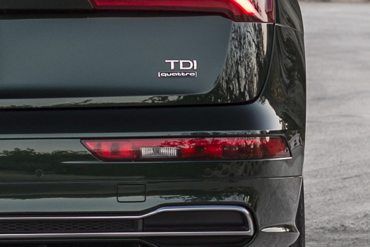 トルコン式の8段ATは「3.0 TDIクワトロ」のみに設定される。