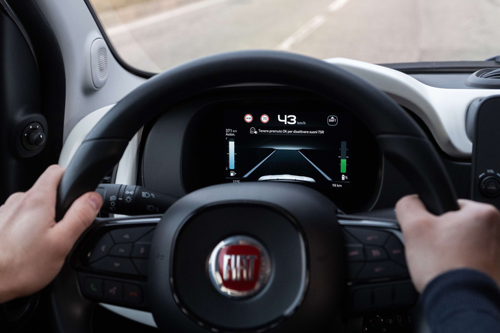 7インチデジタルメーターが採用されている。