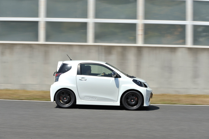 トヨタiQ GRMNスーパーチャージャー