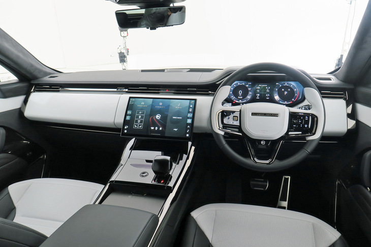 レンジローバー・スポーツSVエディションワン（インストゥルメントパネルまわり）