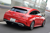 リアサスペンションについては、「Aクラス」では仕様によってトーションビーム式とマルチリンク式を使い分けているが、「CLA」は全車マルチリンク式となっている。